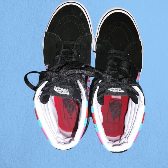 Eye-Catching Vans Sk8-Hi Shoes! - Picture 6 of 7